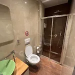 شقة Guza