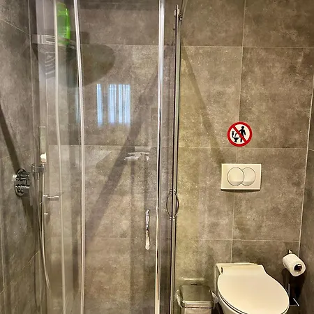Guza * Тирана
